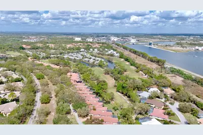 3846 Lyndhurst Court, Sarasota, FL 34235 - Photo 4