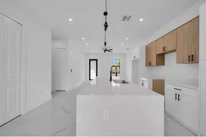 635 Summit Avenue S, Lehigh Acres, FL 33974 - Photo 12