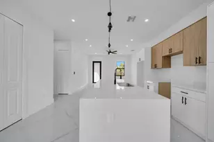 635 Summit Ave S, Lehigh Acres, FL 33974 - Photo 12