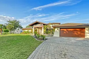 5500 Merrimac Dr, Sarasota, FL 34231 - Photo 2