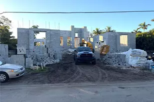 3441 Gulfmead Dr, Sarasota, FL 34242 - Photo 20