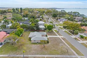 7549 Westmoreland Dr, Sarasota, FL 34243 - Photo 34