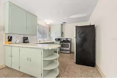 7549 Westmoreland Drive, Sarasota, FL 34243 - Photo 12