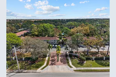 930 La Costa Circle #2, Sarasota, FL 34237 - Photo 2