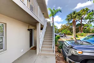 930 La Costa Cir, Sarasota, FL 34237 - Photo 8