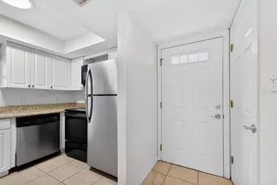 930 La Costa Circle #2, Sarasota, FL 34237 - Photo 16