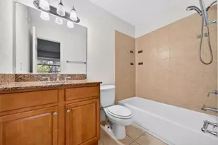 930 La Costa Cir, Sarasota, FL 34237 - Photo 34