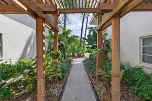 930 La Costa Cir, Sarasota, FL 34237 - Photo 38