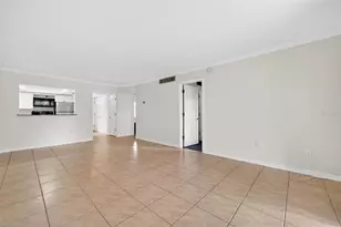 930 La Costa Cir, Sarasota, FL 34237 - Photo 22