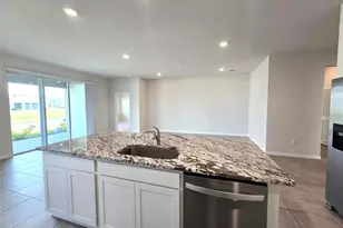 611 160th Street E, Bradenton, FL 34212 - Photo 2