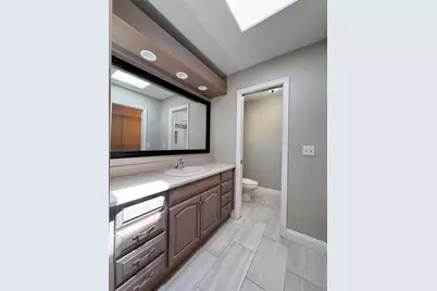5619 Colonial Oaks Boulevard, Sarasota, FL 34232 - Photo 12