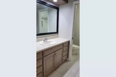 5619 Colonial Oaks Boulevard, Sarasota, FL 34232 - Photo 10