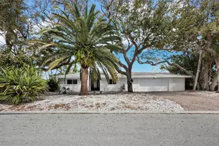 951 Contento St, Siesta Key, FL 34242 - Photo 2