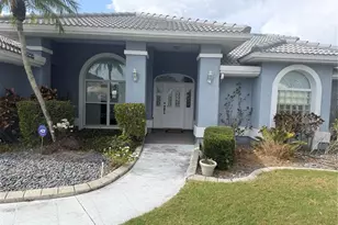 6617 7 Pines Dr, Bradenton, FL 34203 - Photo 2