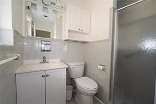 1831 Nautilus Dr, Sarasota, FL 34231 - Photo 6