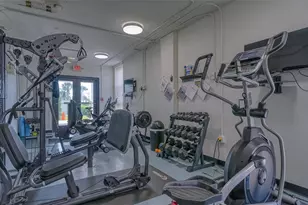 101 Benjamin Franklin Dr, Sarasota, FL 34236 - Photo 48