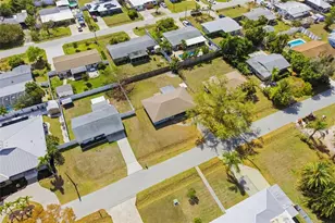 2208 Shawnee St, Sarasota, FL 34231 - Photo 2