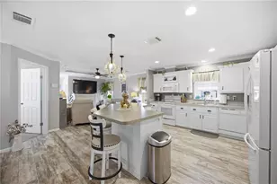 171 Crown Point Dr, Nokomis, FL 34275 - Photo 8