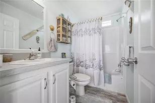 171 Crown Point Dr, Nokomis, FL 34275 - Photo 14