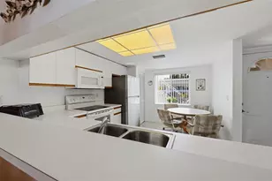 4278 Madeira Ct, Sarasota, FL 34233 - Photo 10