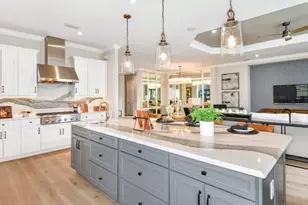 10213 Silent Night Ln, Sarasota, FL 34241 - Photo 4