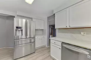 6742 Bowline Dr, Sarasota, FL 34231 - Photo 16