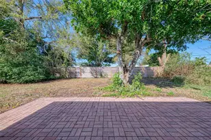 6742 Bowline Dr, Sarasota, FL 34231 - Photo 36