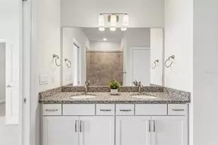 12021 Cranston Way, Lakewood Ranch, FL 34211 - Photo 32
