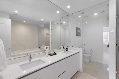 301 Quay Commons #509, Sarasota, FL 34236 - Photo 14