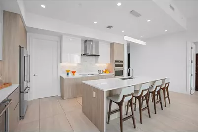 301 Quay Commons #509, Sarasota, FL 34236 - Photo 8