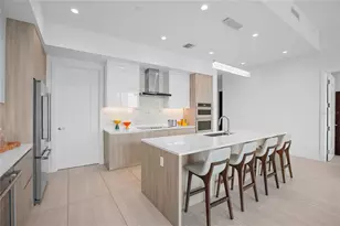 301 Quay Commons, Sarasota, FL 34236 - Photo 8
