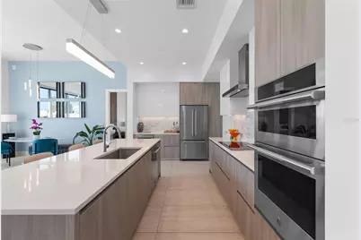 301 Quay Commons #509, Sarasota, FL 34236 - Photo 12