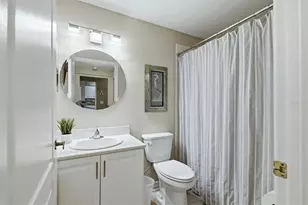 9631 Castle Point Dr, Sarasota, FL 34238 - Photo 34