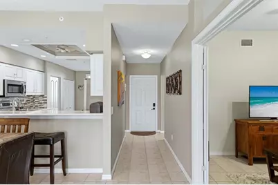 9631 Castle Point Drive #1113, Sarasota, FL 34238 - Photo 8