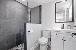 2518 Avenue B, Bradenton Beach, FL 34217 - Photo 38