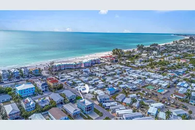 2518 Avenue B, Bradenton Beach, FL 34217 - Photo 82