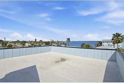 2518 Avenue B, Bradenton Beach, FL 34217 - Photo 44