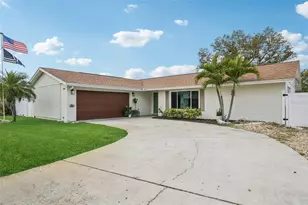 808 60th St NW, Bradenton, FL 34209 - Photo 2