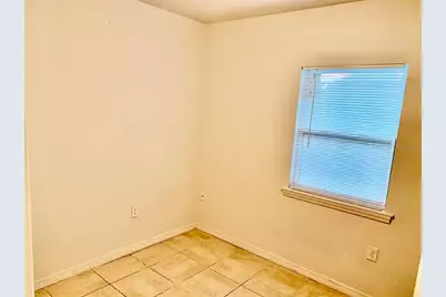 2038 19th Avenue W, Bradenton, FL 34205 - Photo 6