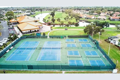 4907 Kilty Court E, Bradenton, FL 34203 - Photo 36