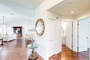 4907 Kilty Ct E, Bradenton, FL 34203 - Photo 4