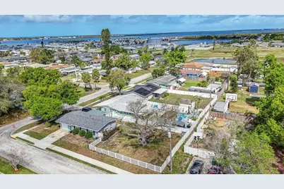 1202 26th Avenue W, Palmetto, FL 34221 - Photo 4
