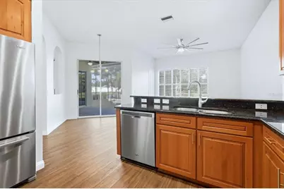 8876 Huntington Pointe Drive, Sarasota, FL 34238 - Photo 12