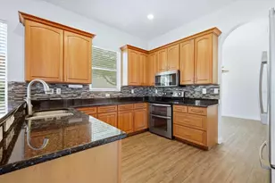 8876 Huntington Pointe Dr, Sarasota, FL 34238 - Photo 10