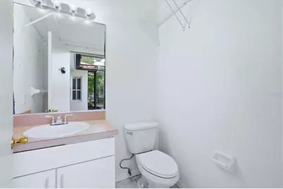 8876 Huntington Pointe Drive, Sarasota, FL 34238 - Photo 36