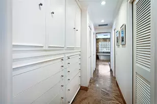 218 Robin Dr, Sarasota, FL 34236 - Photo 22