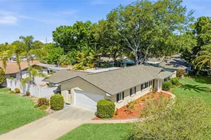 1908 49th St W, Bradenton, FL 34209 - Photo 4