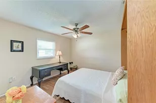 7309 Meadowbrook Dr, Sarasota, FL 34243 - Photo 18