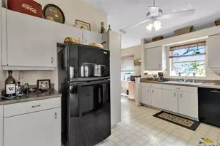 5000 Lemon Bay Dr, Venice, FL 34293 - Photo 16