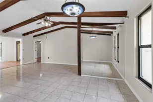 4867 Huntleigh Dr, Sarasota, FL 34233 - Photo 10